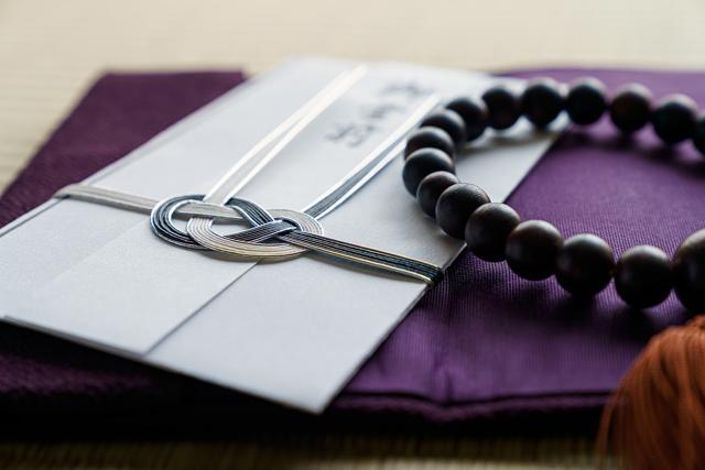 葬儀 通夜見舞い相場の金額と渡し方に必要な作法を解説 葬儀屋さん