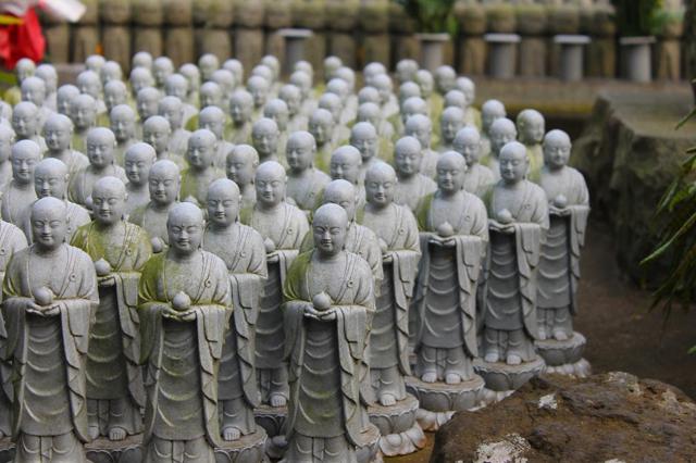無縁仏になるのはどんな人？希望者が増加している背景もご紹介｜葬儀屋さん