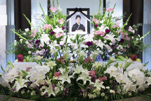 葬儀用の遺影写真の選び方とは 作成方法や価格について解説 葬儀屋さん