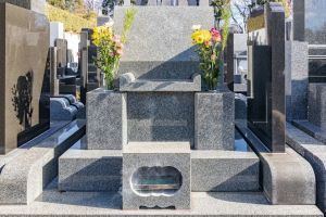 お墓での写真撮影は不謹慎 マナーや注意点について徹底解説 葬儀屋さん