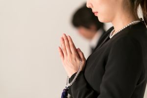 葬儀の化粧 ノーメイクはngマナー 薄め 控えめ メイクとは 葬儀屋さん 葬儀の化粧 ノーメイクはngマナー 薄め 控えめ メイクとは 葬儀屋さん