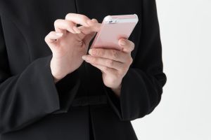 忌引き明けの挨拶に関する基本マナーを紹介 文例や香典返しも 葬儀屋さん