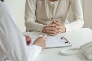 友達に送るお悔やみの言葉はどうするの シチュエーション別に解説 葬儀屋さん