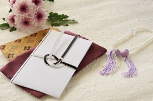 会社から支給される弔慰金の相場とは 香典 死亡退職金の違いを解説 葬儀屋さん