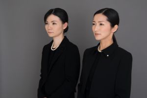 女性の喪服でパンツスーツはマナー違反になるのか徹底解説します 葬儀屋さん 女性の喪服でパンツスーツはマナー違反になるのか徹底解説します 葬儀屋さん