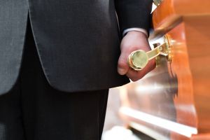 法事のスーツの色やデザインは 正しい服装マナーについて徹底解説 葬儀屋さん 法事のスーツの色やデザインは 正しい服装マナーについて徹底解説 葬儀屋さん