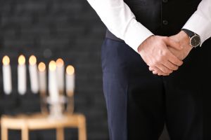 お通夜にふさわしい鞄は マナーやデザインについて徹底解説 葬儀屋さん お通夜にふさわしい鞄は マナーやデザインについて徹底解説 葬儀屋さん