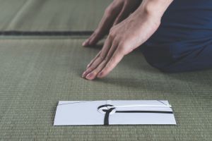 塔婆料とは 塔婆料の封筒の書き方や渡し方 塔婆料相場も解説 葬儀屋さん 塔婆料とは 塔婆料の封筒の書き方や渡し方 塔婆料相場も解説 葬儀屋さん