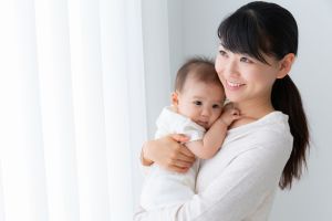 葬儀 葬儀に参列する際の子供の服装は 選び方やポイントを解説 葬儀屋さん 葬儀 葬儀に参列する際の子供の服装は 選び方やポイントを解説 葬儀屋さん