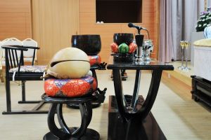 お通夜には遅刻しても良い 遅刻する時のマナーや注意点まとめ 葬儀屋さん お通夜には遅刻しても良い 遅刻する時のマナーや注意点まとめ 葬儀屋さん