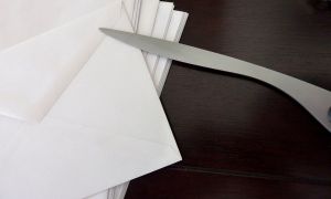 弔辞は封筒に入れるべき 折り方 書き方 読み方 例文を紹介 葬儀屋さん 弔辞は封筒に入れるべき 折り方 書き方 読み方 例文を紹介 葬儀屋さん
